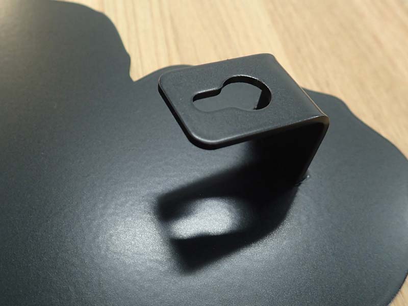 Seinäkoriste piilokiinnityksellä